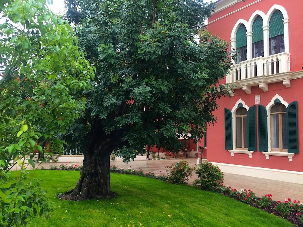 Bed and Breakfast Donnenzo Latiano Exterior foto